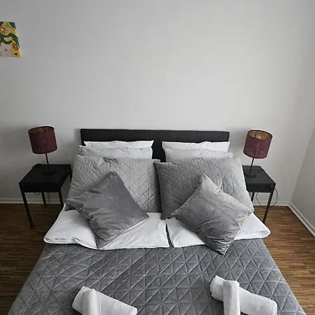 80 M2 Moderne Und Zentrale Wohnung In Hannover Mit Eigenem Parkplatz Exterior photo