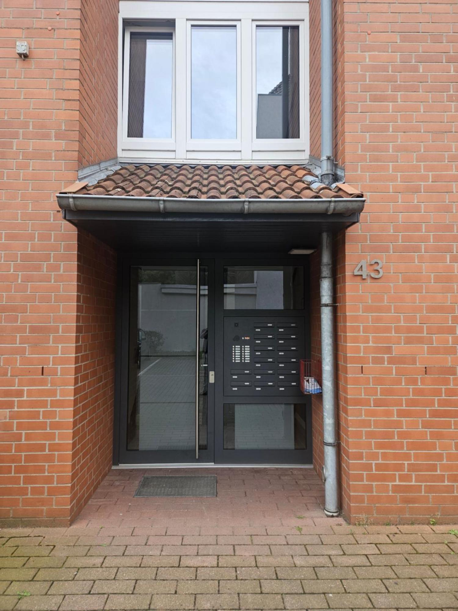 80 M2 Moderne Und Zentrale In Mit Eigenem Parkplatz *