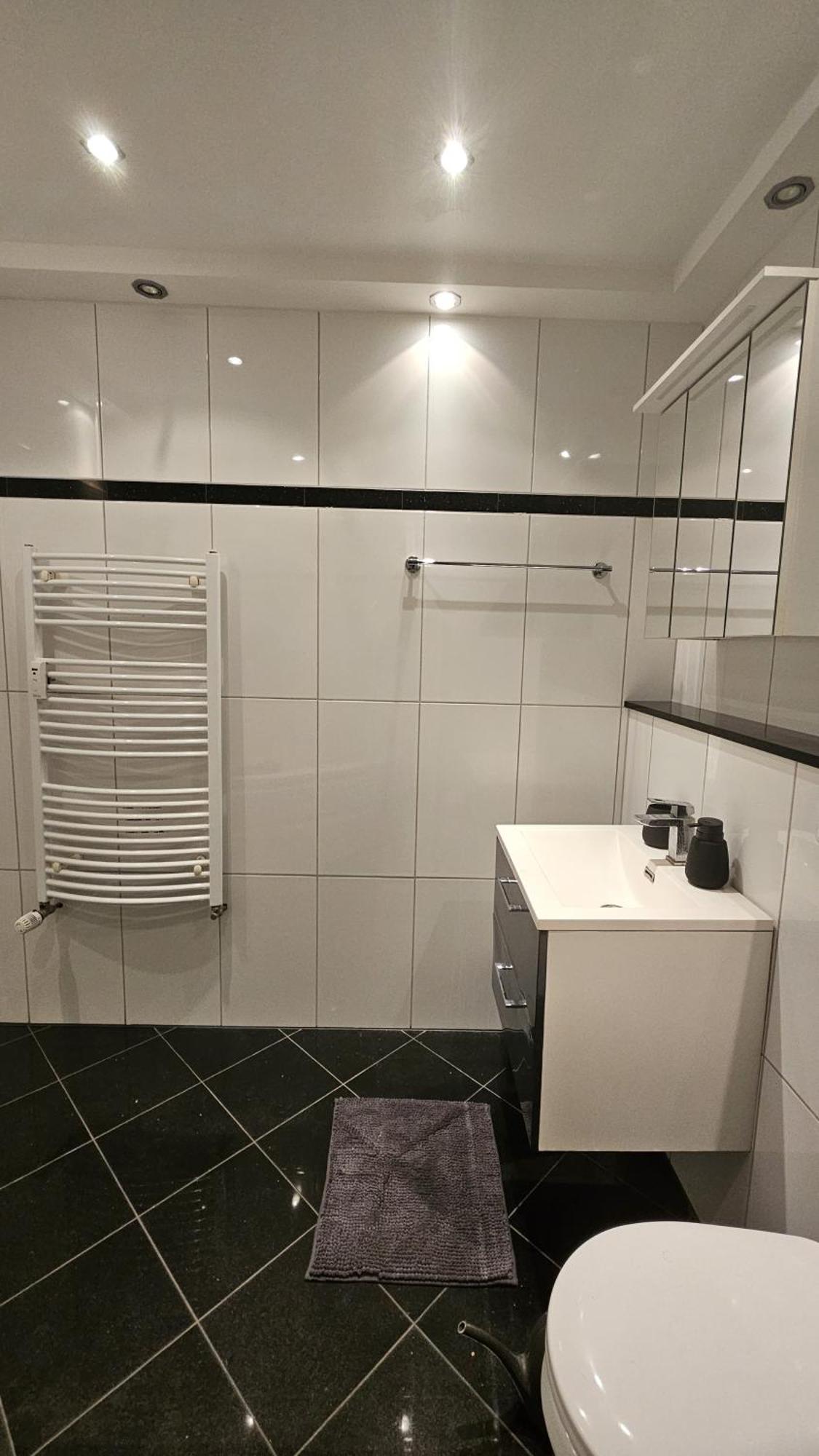 80 M2 Moderne Und Zentrale In Mit Eigenem Parkplatz