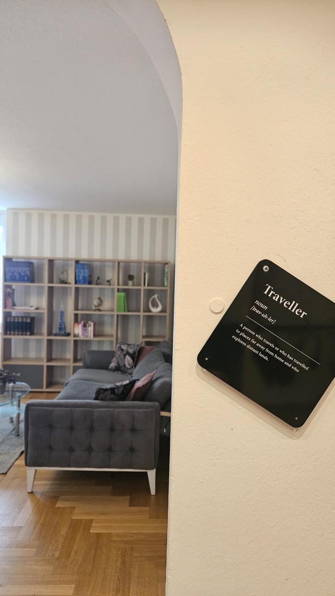 Apartment 80 M2 Moderne Und Zentrale In Mit Eigenem Parkplatz