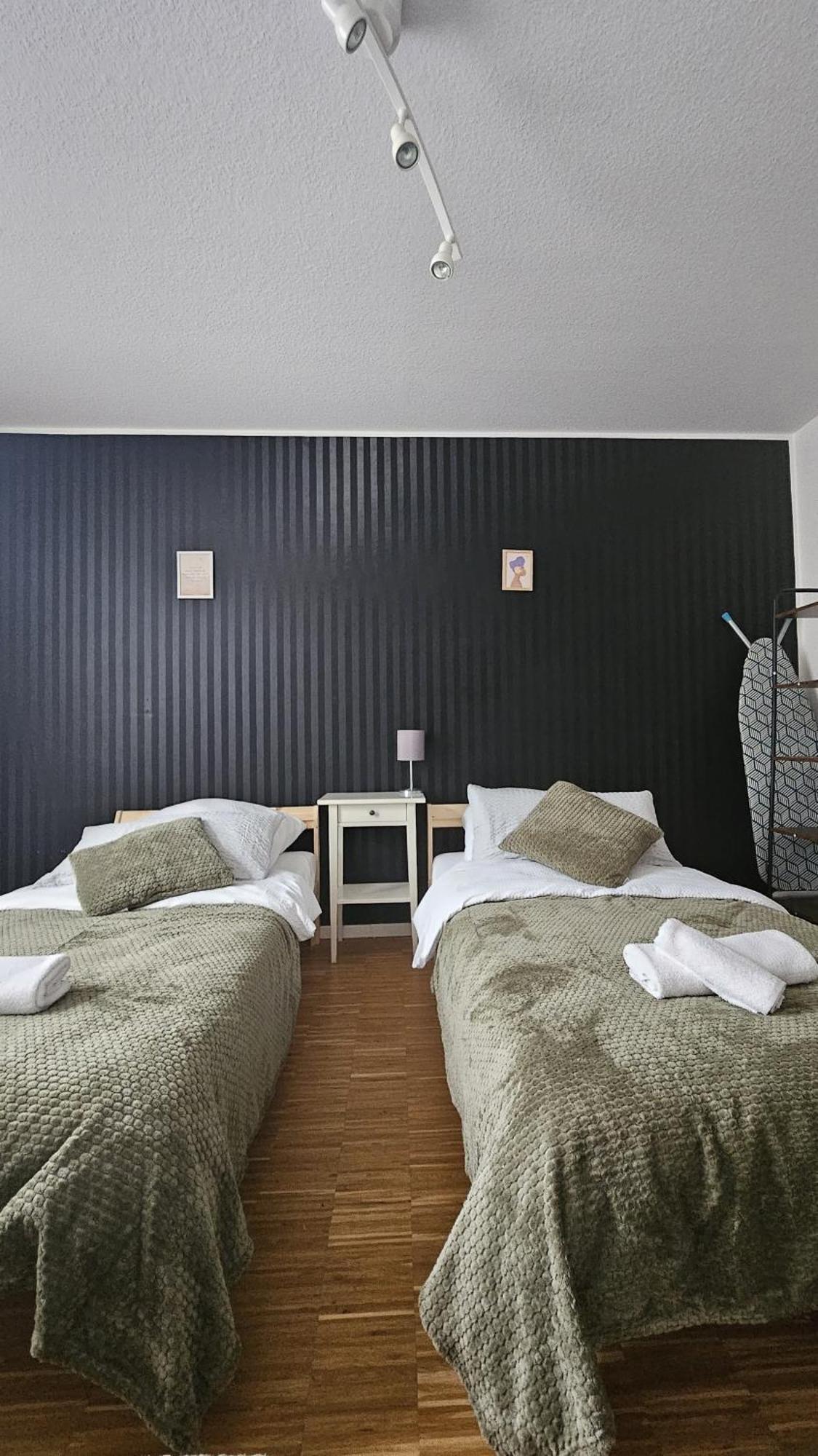 Apartment 80 M2 Moderne Und Zentrale In Mit Eigenem Parkplatz *